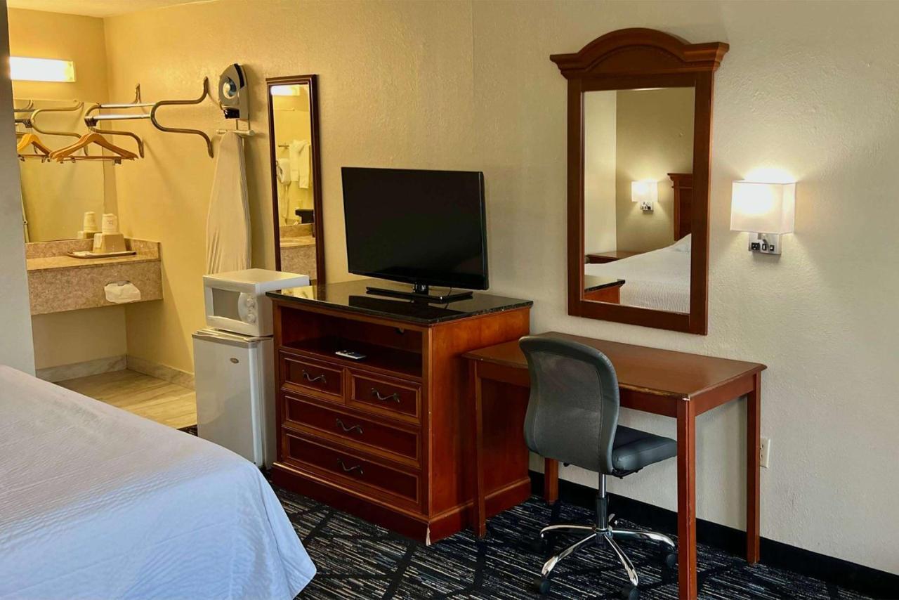 Hotel Baymont By Wyndham Troy Esterno foto