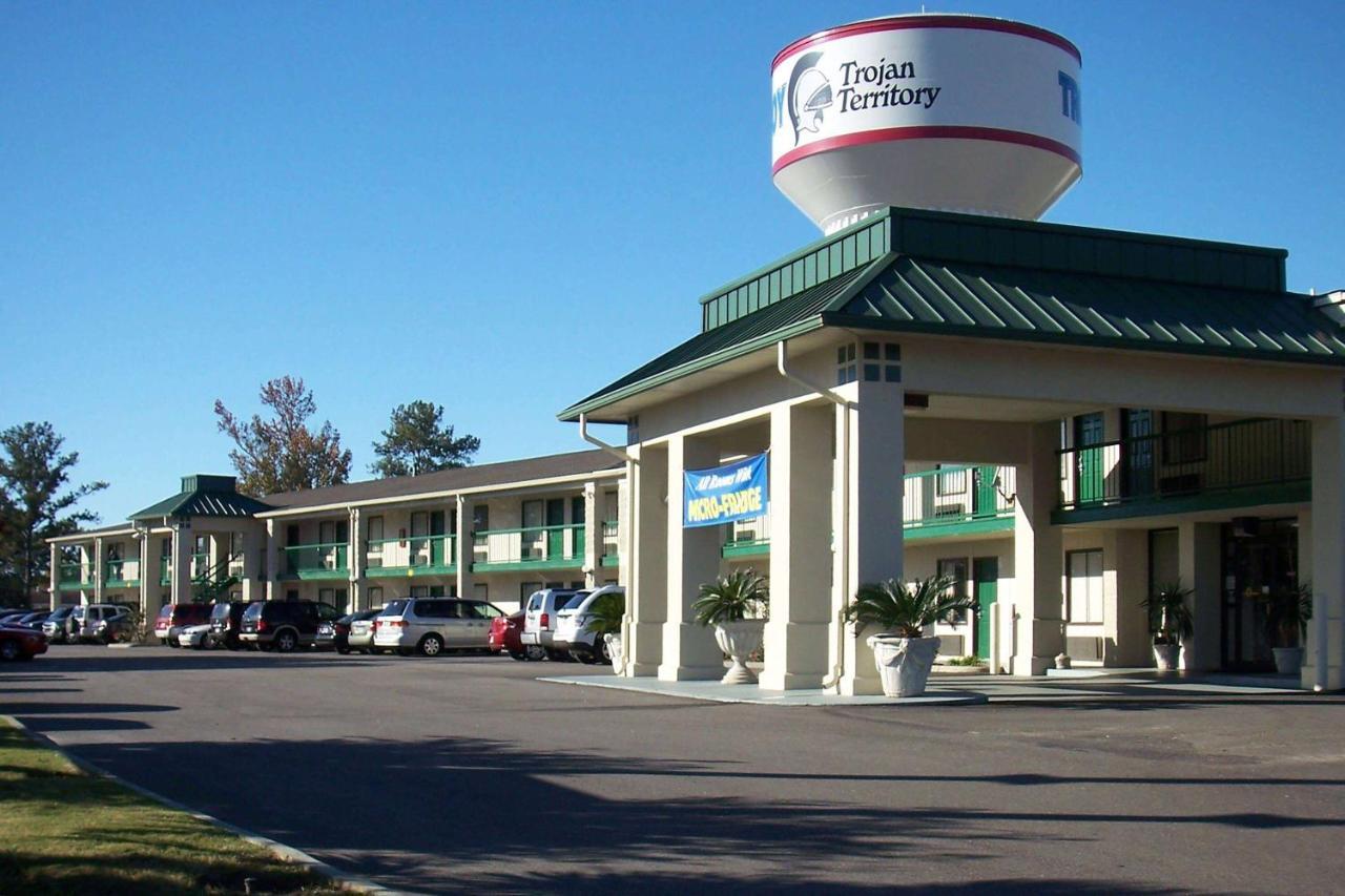 Hotel Baymont By Wyndham Troy Esterno foto