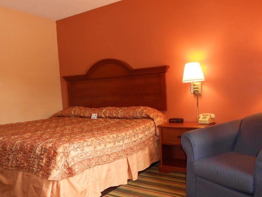 Hotel Baymont By Wyndham Troy Esterno foto