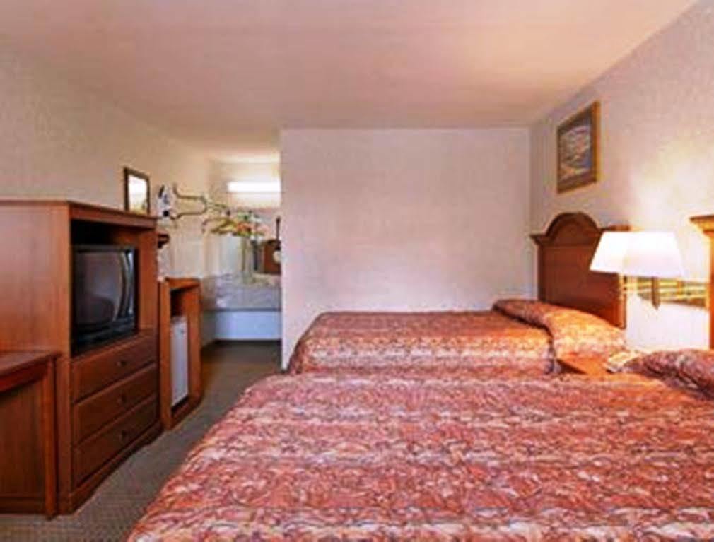 Hotel Baymont By Wyndham Troy Esterno foto